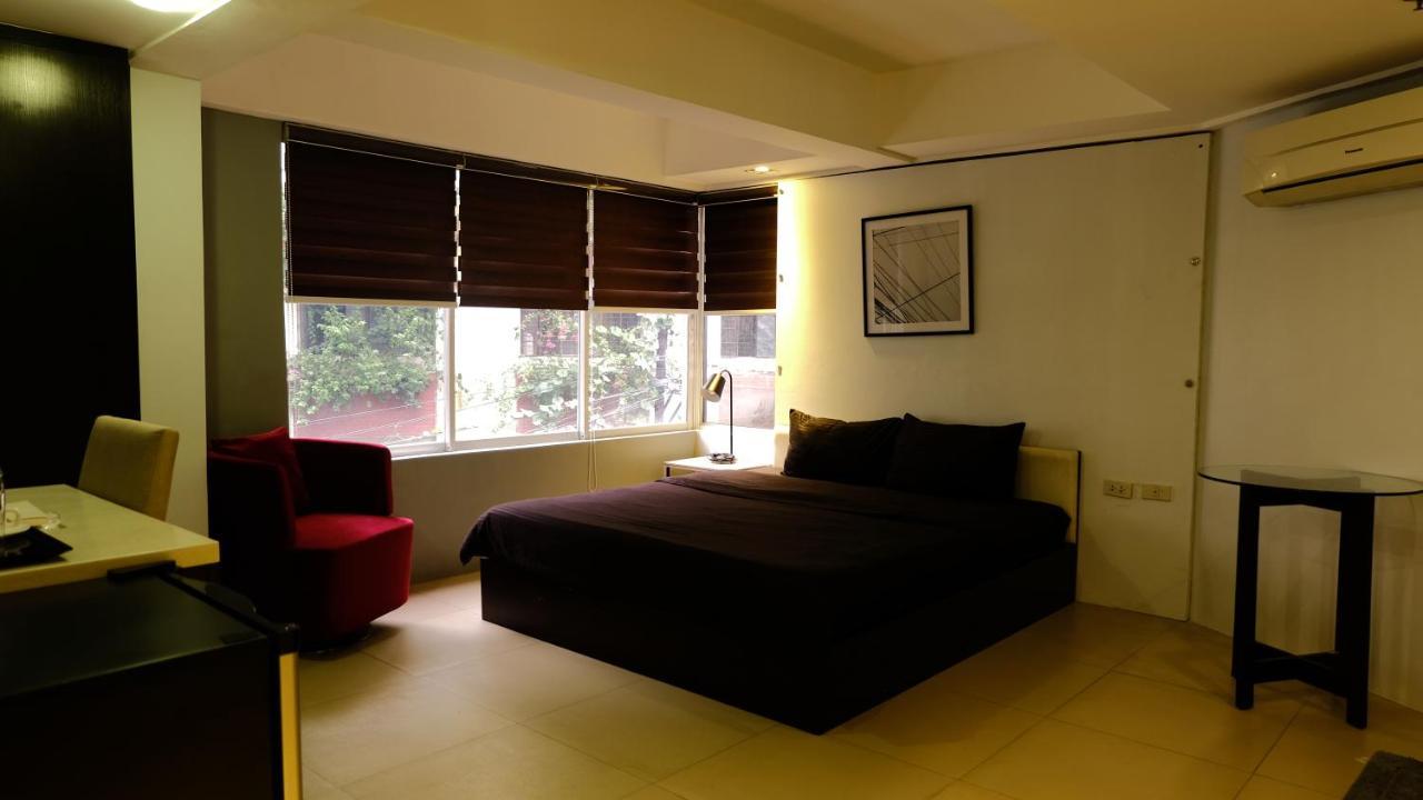 Havitat Boutique Hotel Makati City Exterior photo