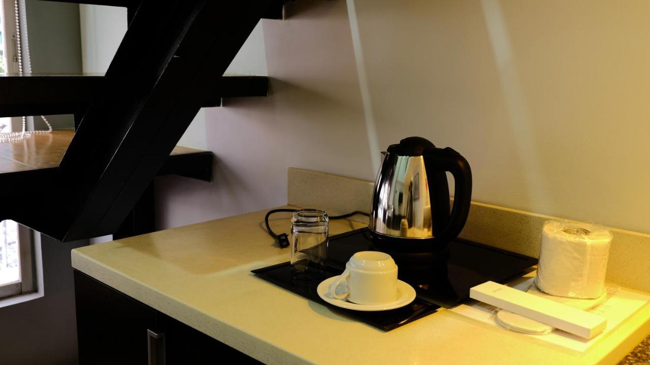 Havitat Boutique Hotel Makati City Exterior photo