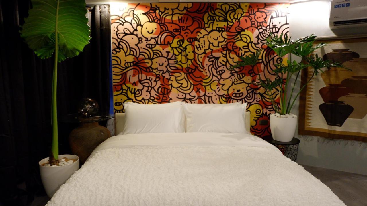 Havitat Boutique Hotel Makati City Exterior photo