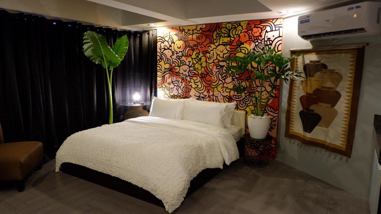 Havitat Boutique Hotel Makati City Exterior photo