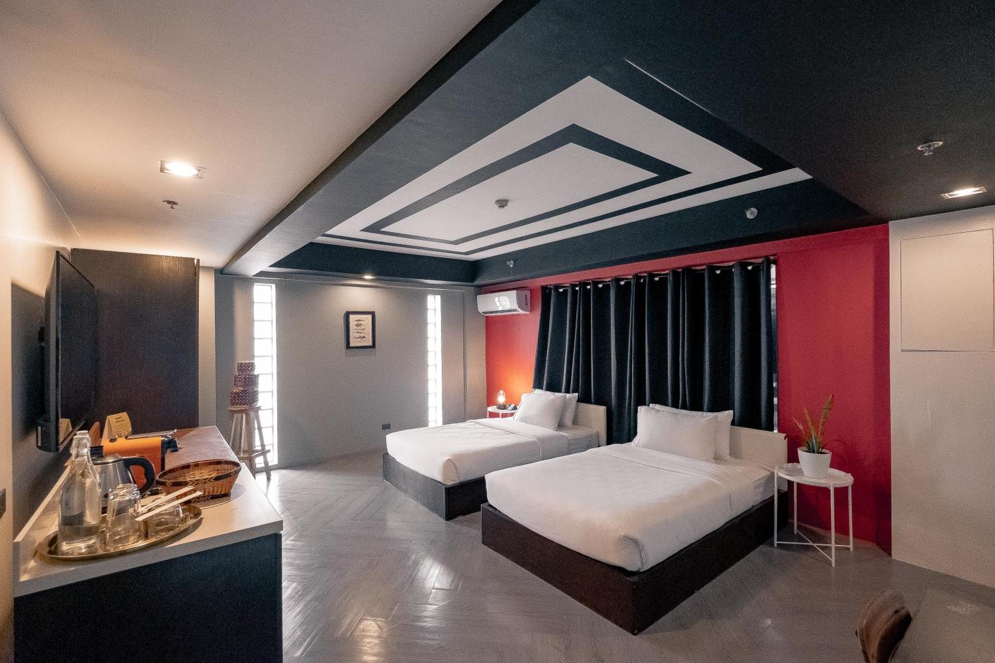 Havitat Boutique Hotel Makati City Exterior photo